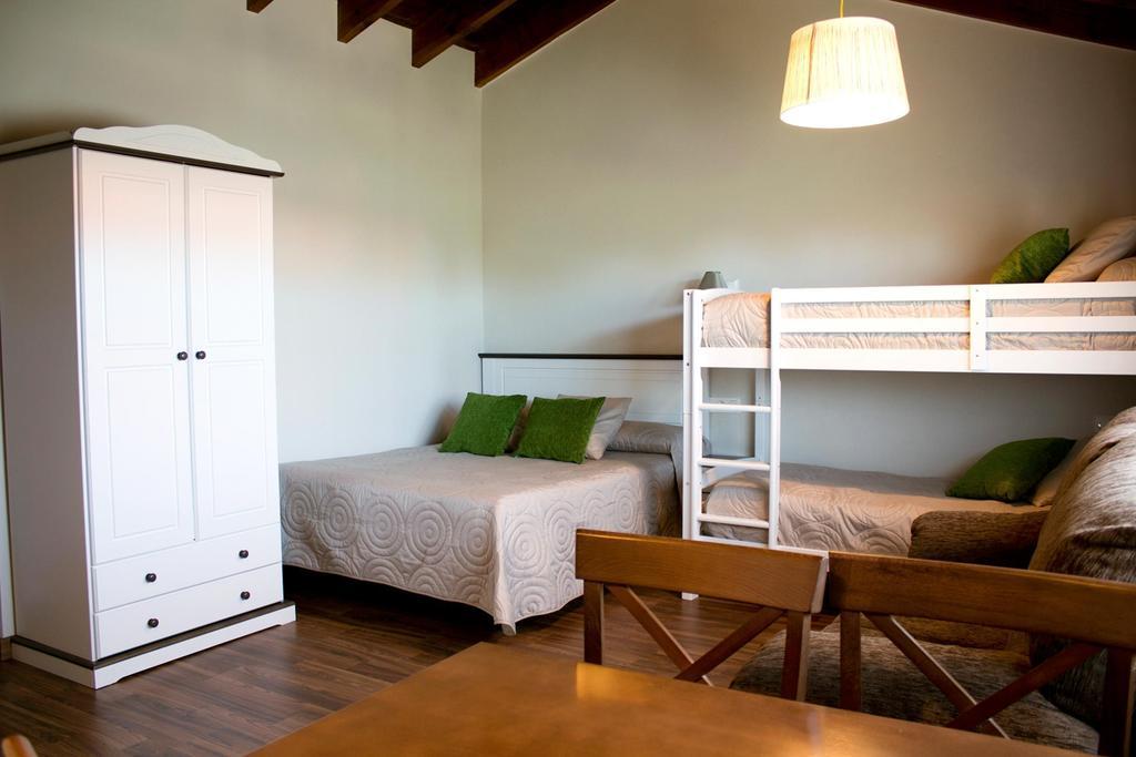 Hotel Y Apartamentos El Camin Poo De Llanes Room photo