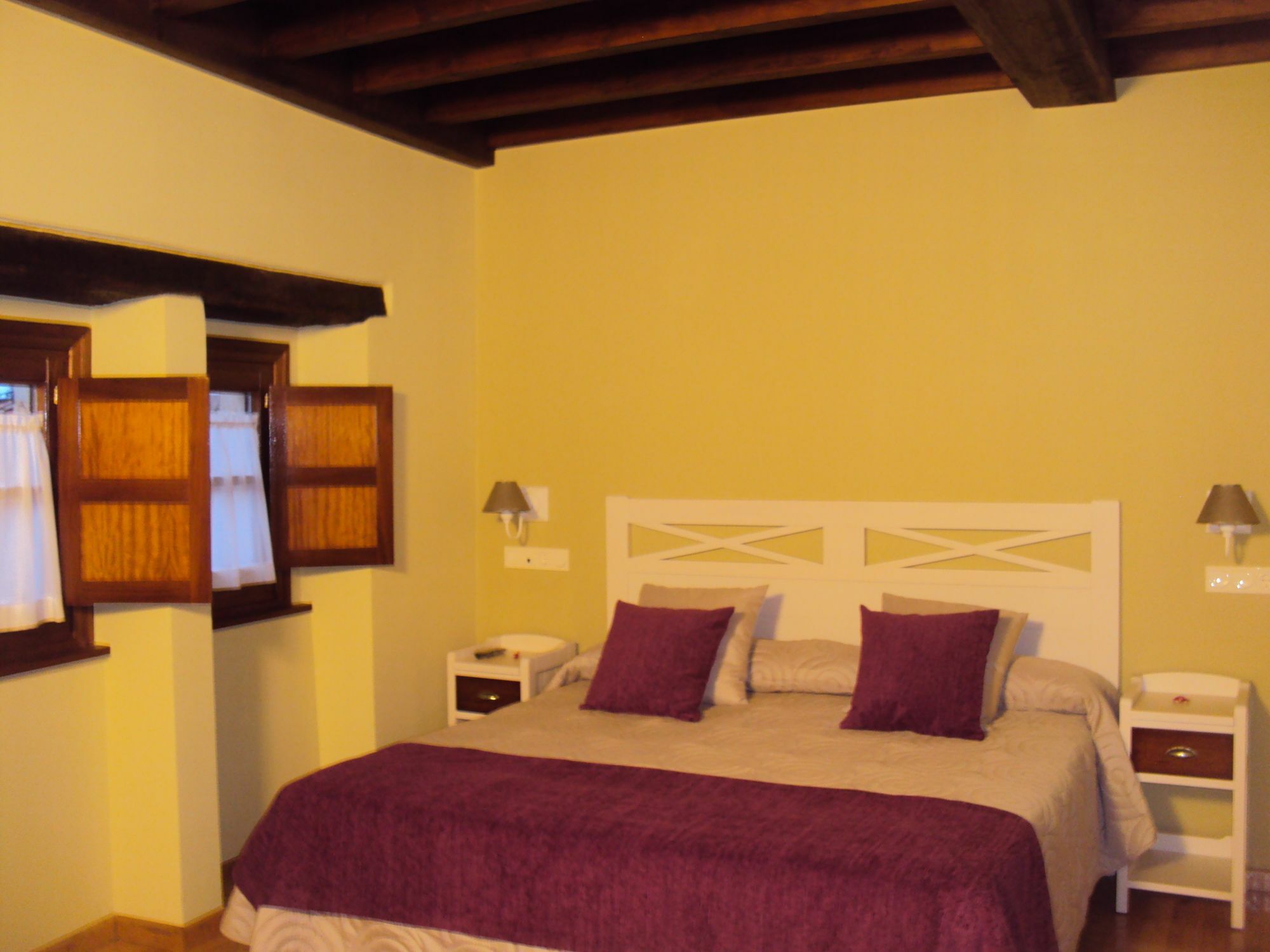 Hotel Y Apartamentos El Camin Poo De Llanes Exterior photo